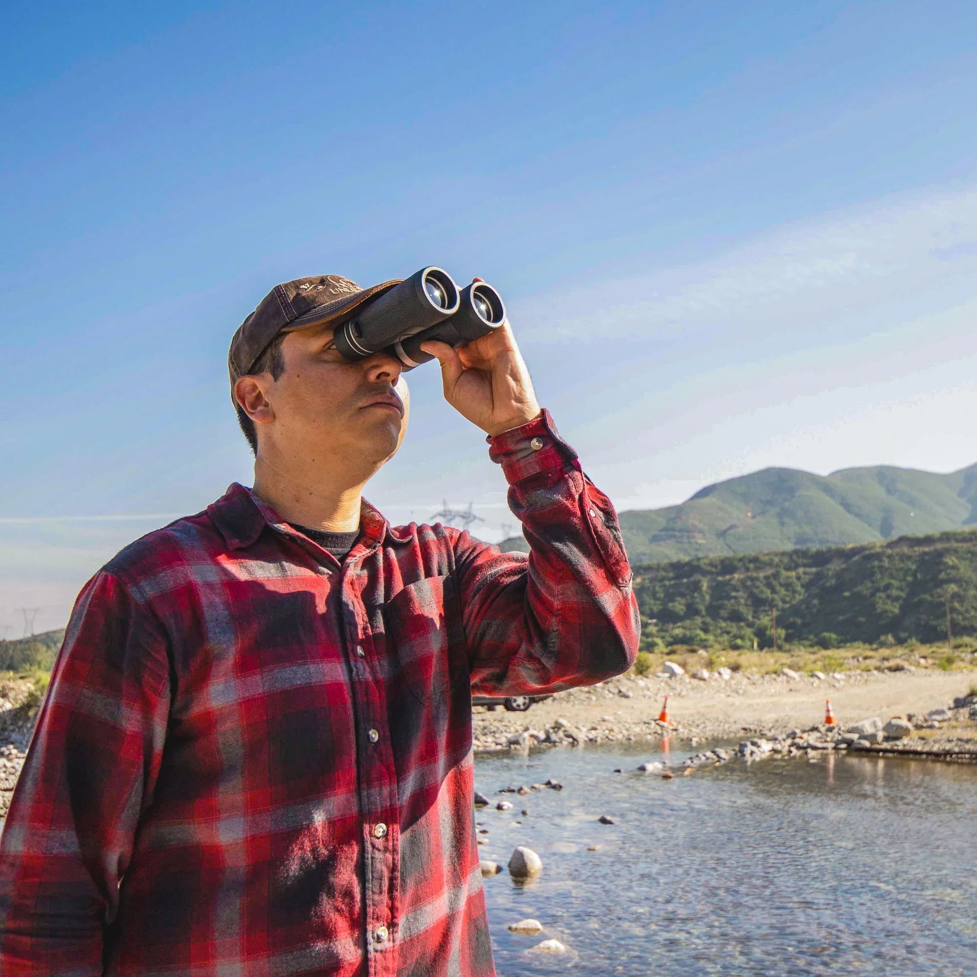 10x42mm Lucid View Compact Binoculars, 2nd Gen | AB13336 - Image 6