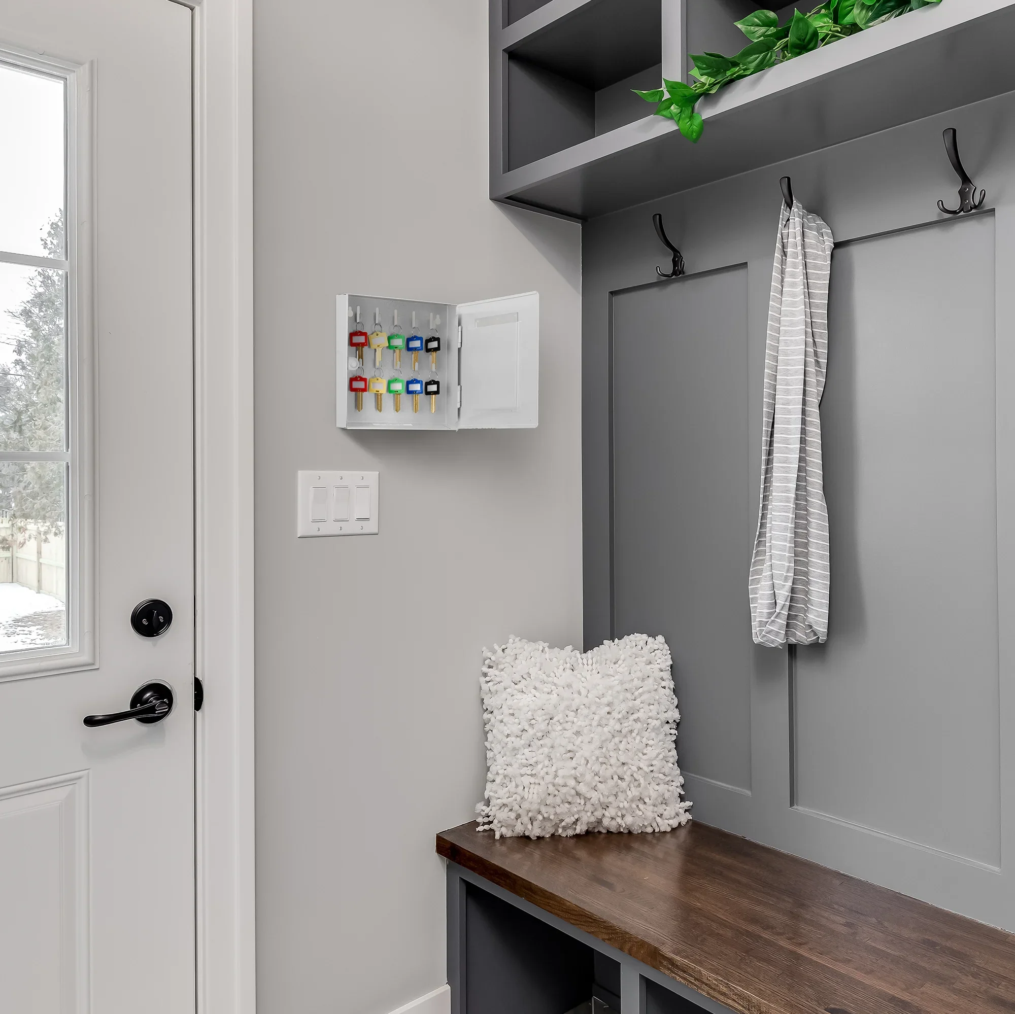 4"x6" 10 Capacity Picture Wall Mount Photo Frame Key Cabinet with Magnetic Lock, Gray | CB13060 - Image 8